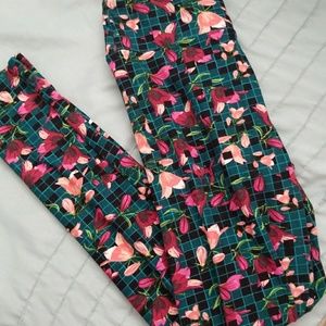 OS Lularoe leggings
